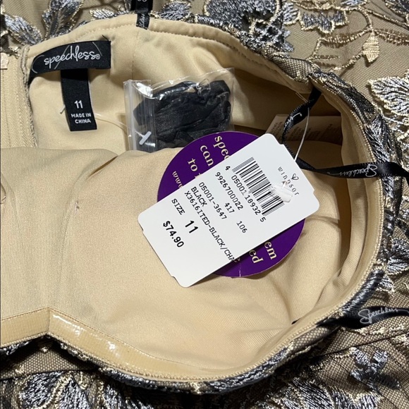 Windsor Store Dress - Picture 4 of 8